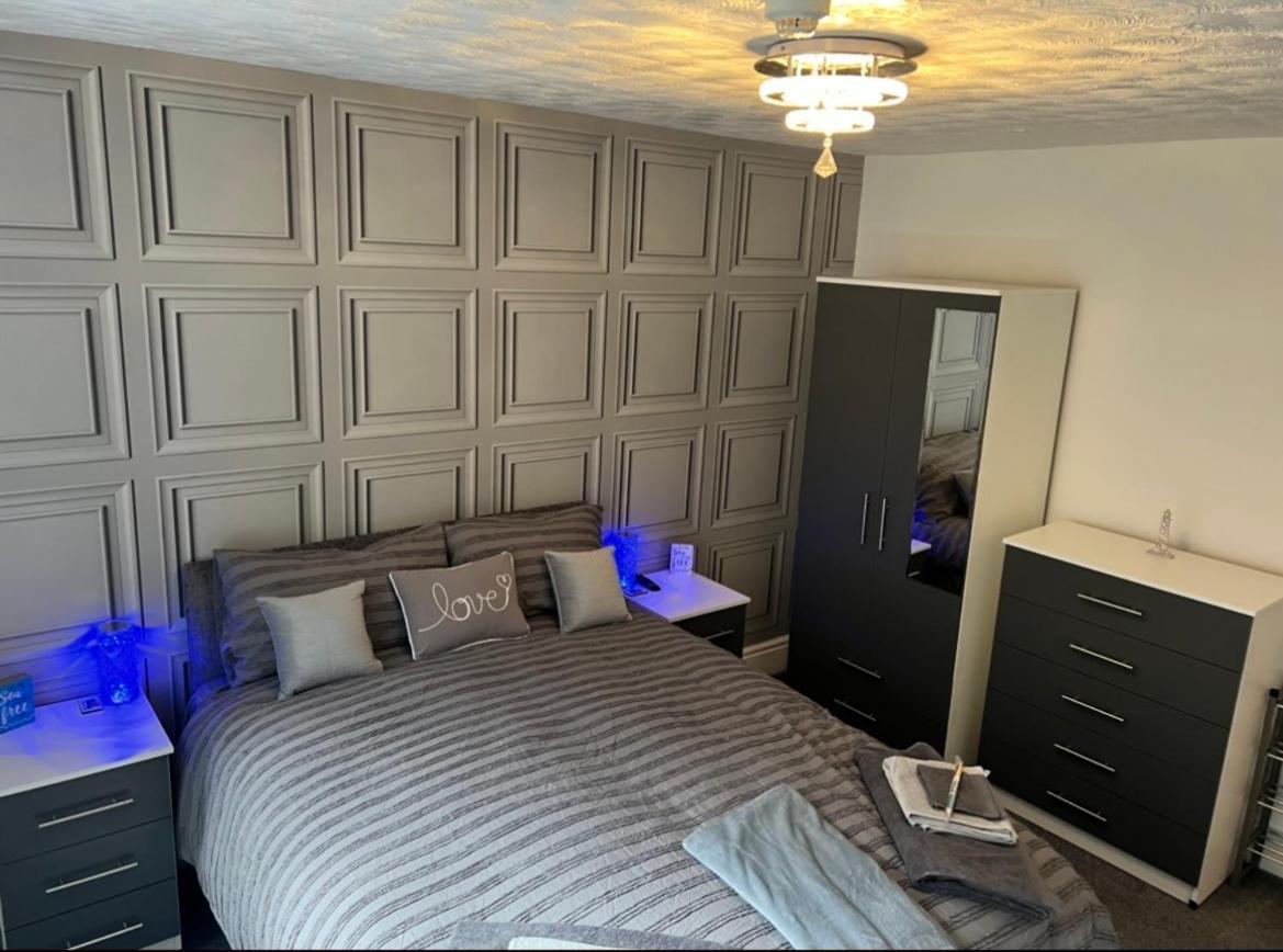 Sea View Lavish Apartment Sky Tv Whirlpool Bath Huge Balcony Newly Refurbished Bridlington Zewnętrze zdjęcie