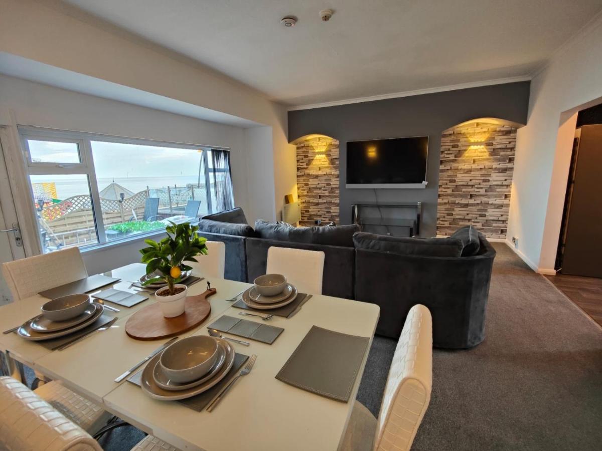 Sea View Lavish Apartment Sky Tv Whirlpool Bath Huge Balcony Newly Refurbished Bridlington Zewnętrze zdjęcie