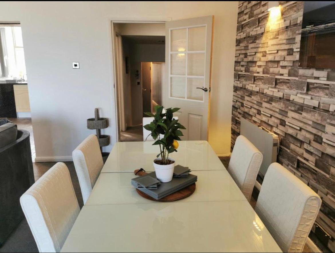 Sea View Lavish Apartment Sky Tv Whirlpool Bath Huge Balcony Newly Refurbished Bridlington Zewnętrze zdjęcie